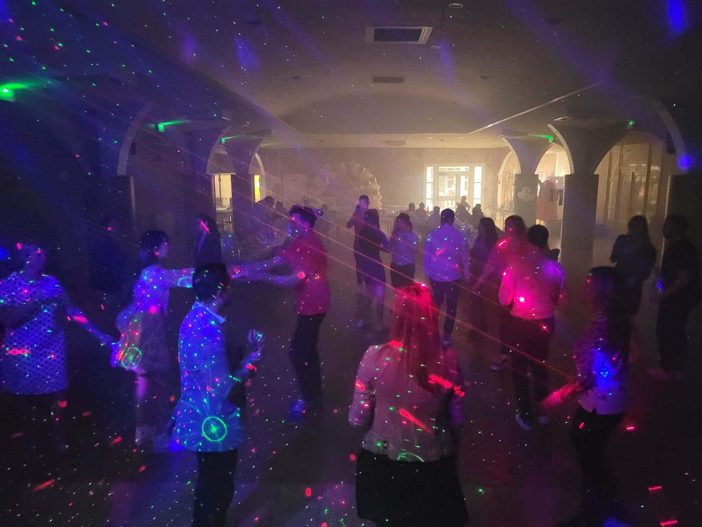 Animation DJ pour anniversaire et fête privée à Valenciennes, Douai et Cambrai.